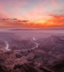Teaserbild: Fish River Canyon, Majestätische Sonnenuntergänge, ewige Panoramen & atemberaubender Sternenhimmel.